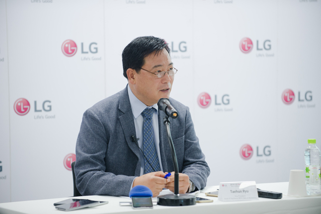 Taehin-Ryu-lg-international-2.jpg