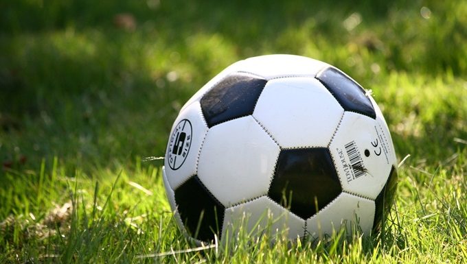 Ali Bennaceur, l’arbitre Tunisien qui a conservé le ballon de Maradona vendu 3,355 millions de dollars Football