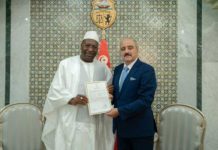 Le nouvel ambassadeur de Guinée en Tunisie reçu par Mohamed Ali Nafti