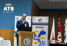 Riadh Hajjej, DG de l'ATB, lors de la signature de la convention de stage avec les responsables de la FSEGT lors de la Job Fair à Tunis.