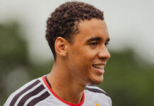 Bayern Munich : Jamal Musiala révèle souffrir d’un dysfonctionnement neurologique